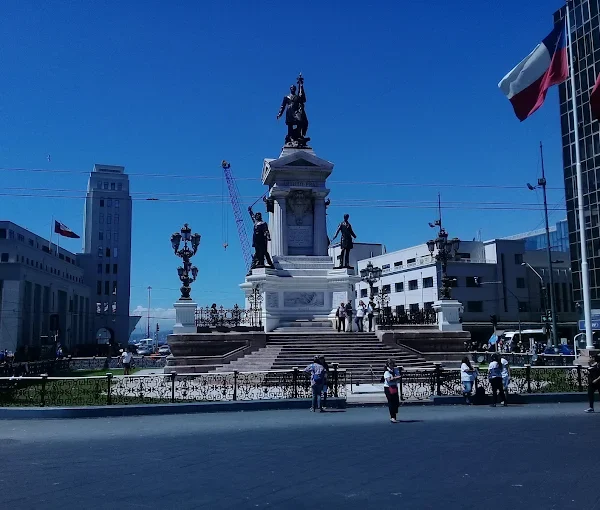 Plaza Sotomayor Valparaíso